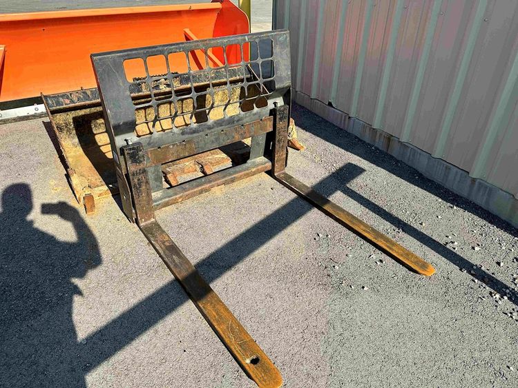 2022 BOB 48″ Palletforks