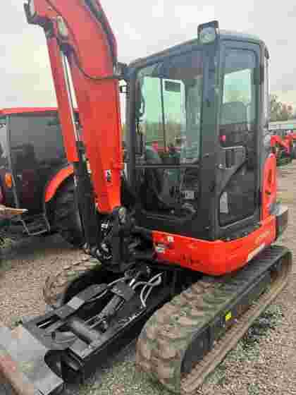 2017 Kubota  Excavator KX040R3TP